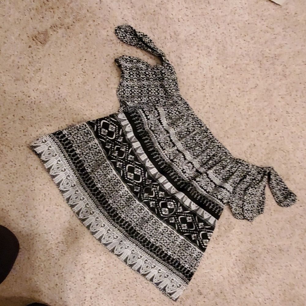 Top - Picture 2 of 2